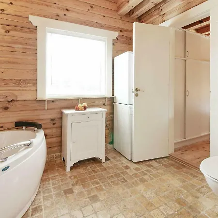 Three-bedroom Holiday In 4 Vakantiehuis